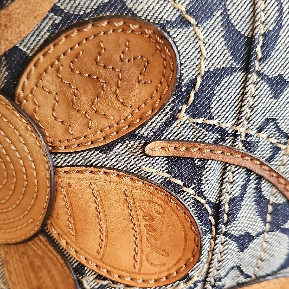 COACH 2007 BLEECKER DENIM C FLORAL DUFFLE VACHETTA LEATHER FLOWER BAG 11781 Rare - Picture 4 of 15